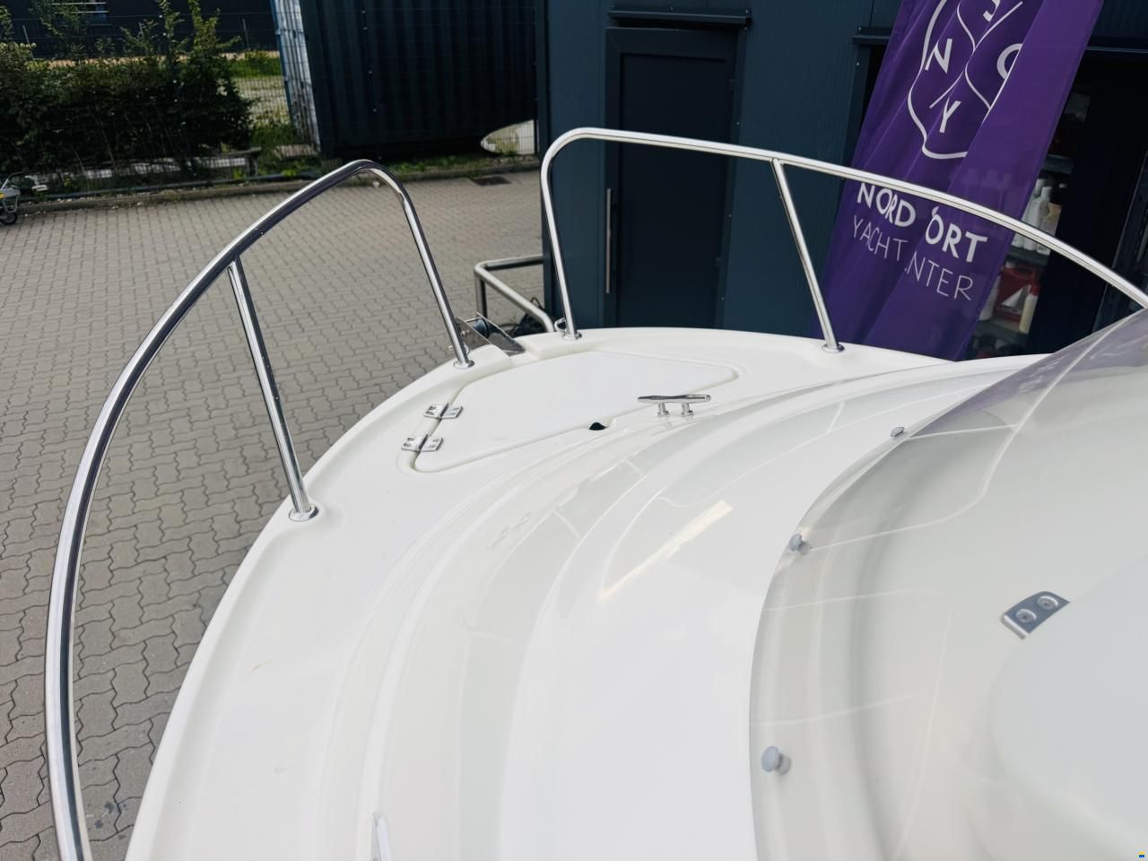 Quicksilver 430 Activ Cabin
