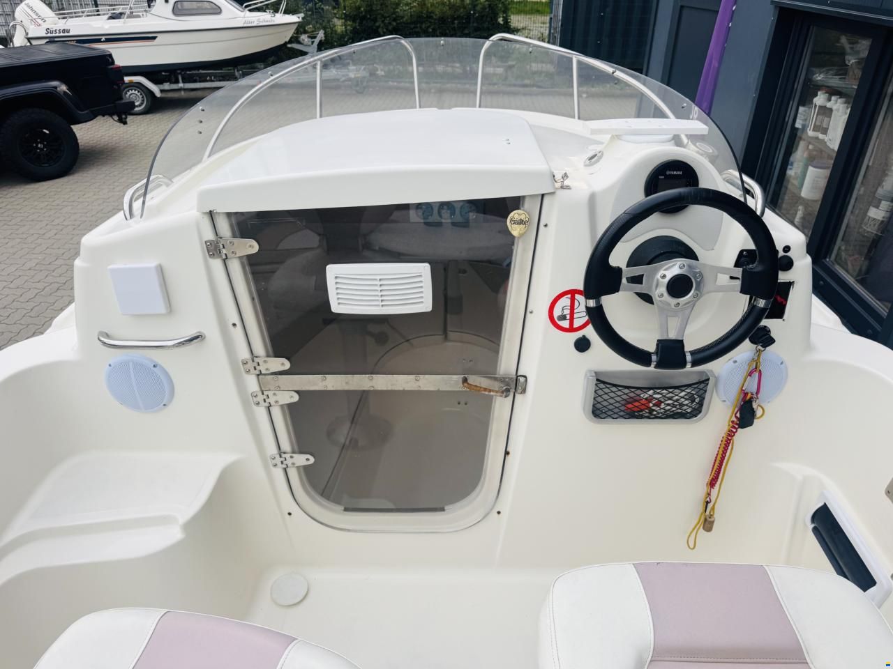Quicksilver 430 Activ Cabin