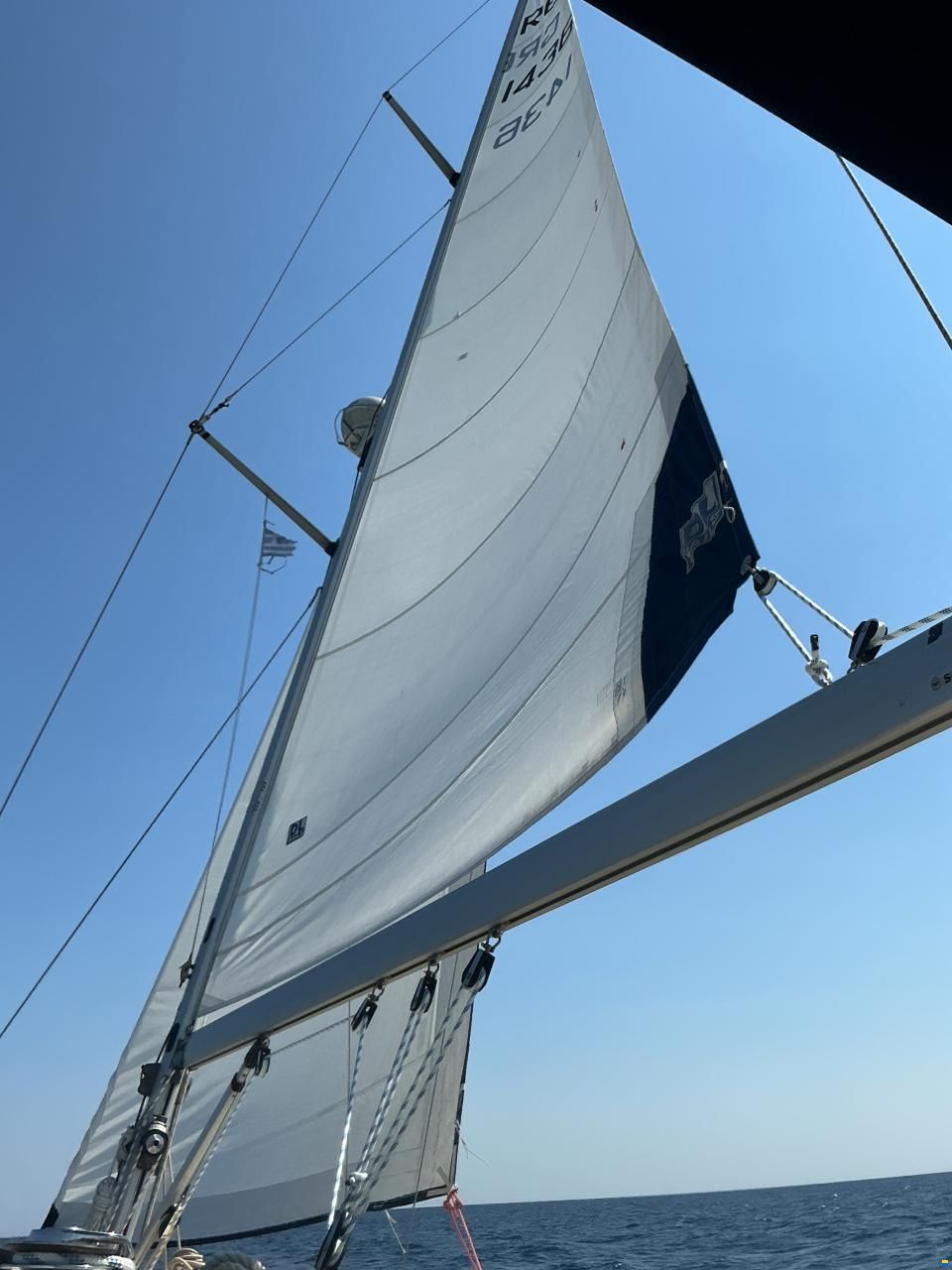 Bavaria 37