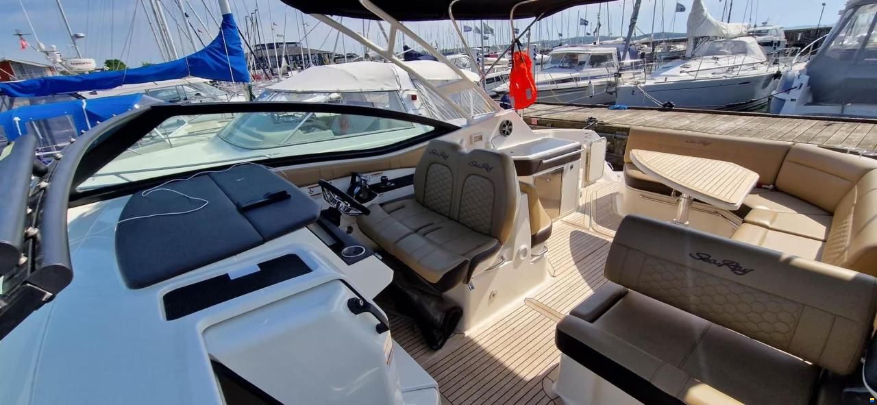 Sea Ray 320 Sundancer