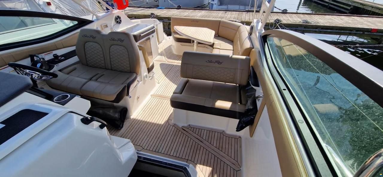 Sea Ray 320 Sundancer