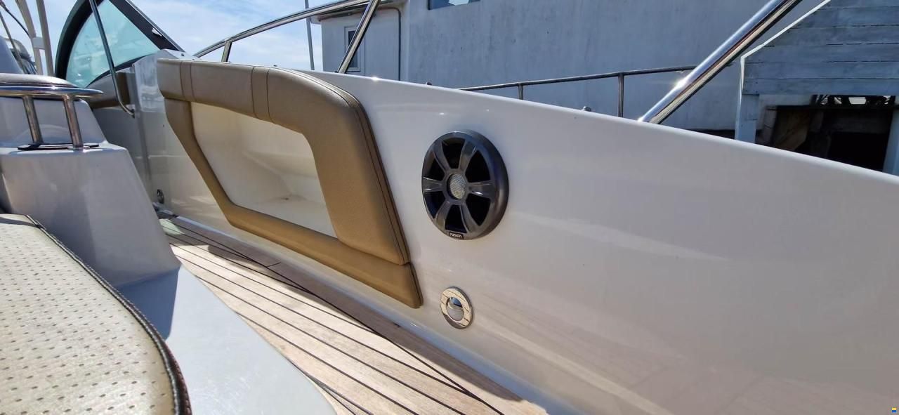 Sea Ray 320 Sundancer