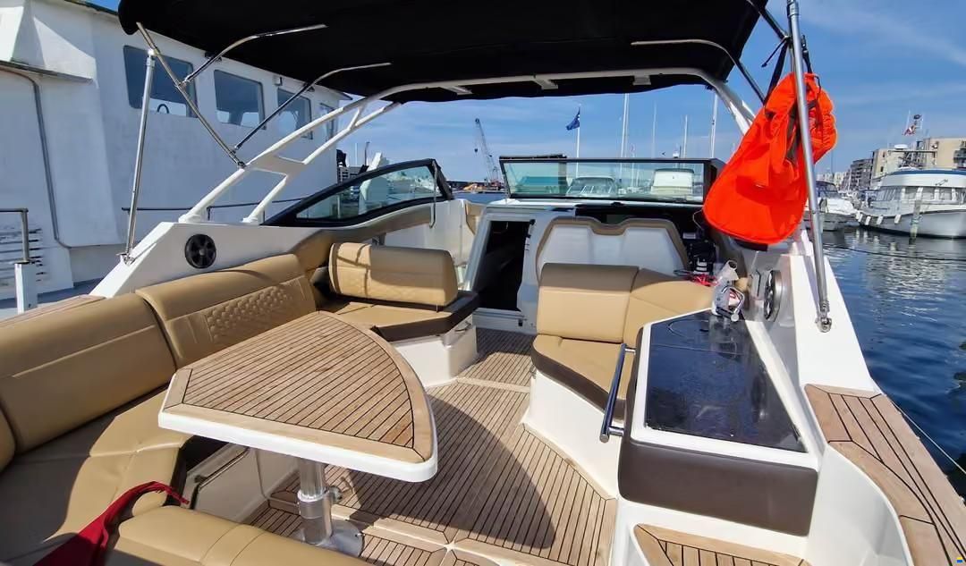 Sea Ray 320 Sundancer