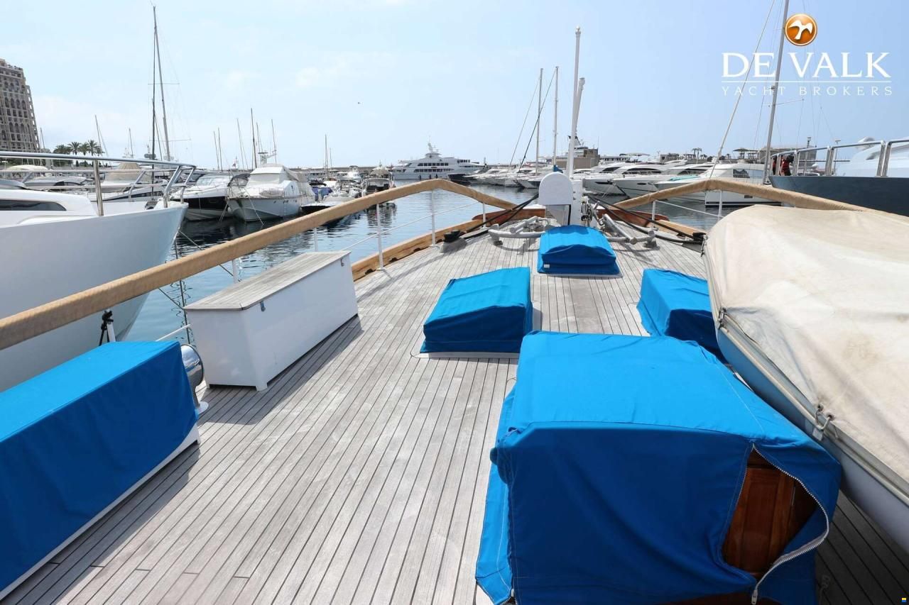 Classic Motor Yacht