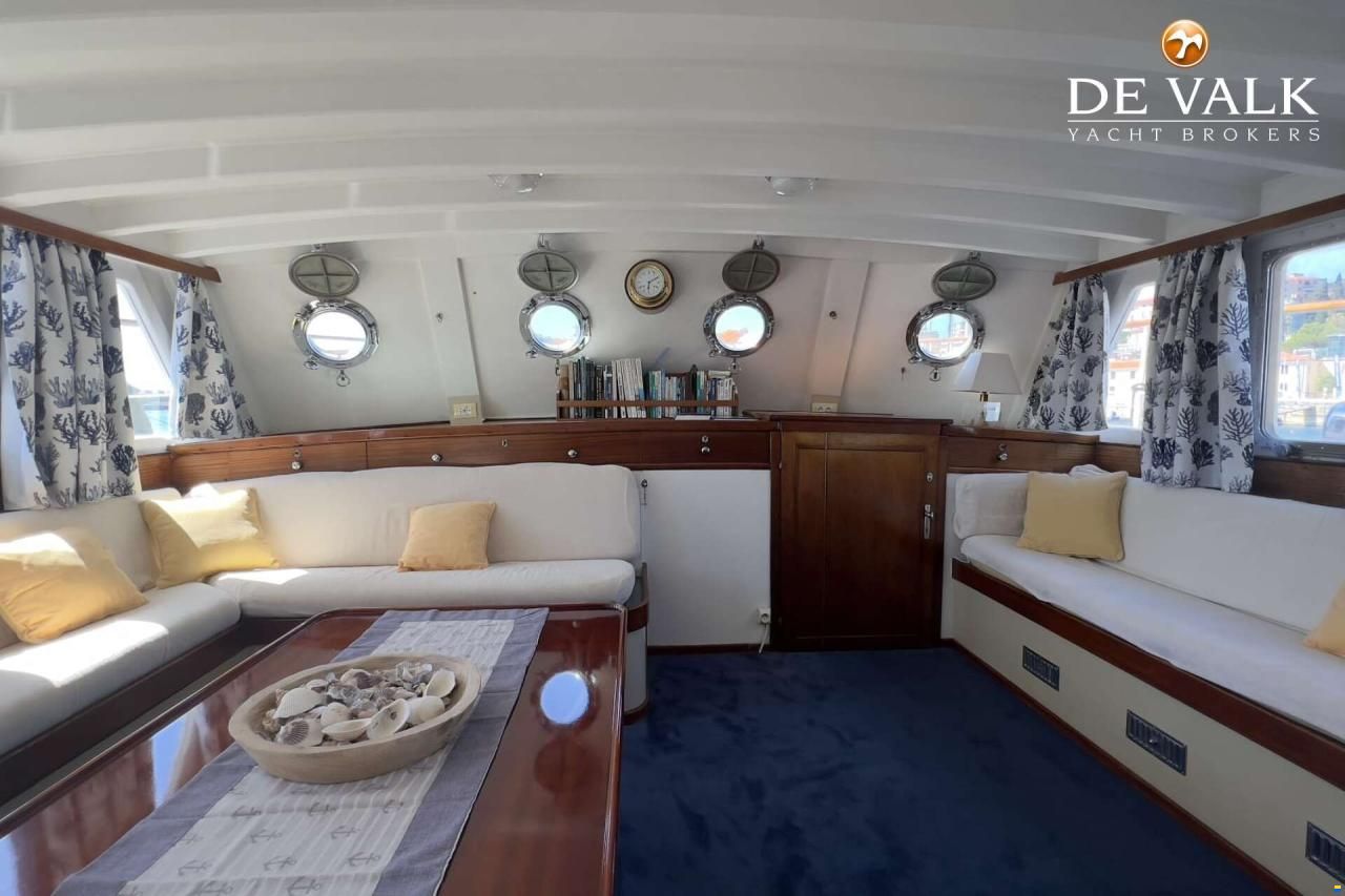 Classic Motor Yacht