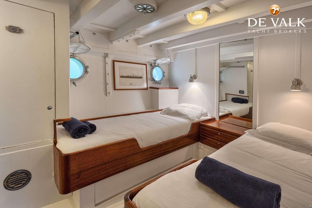 Classic Motor Yacht