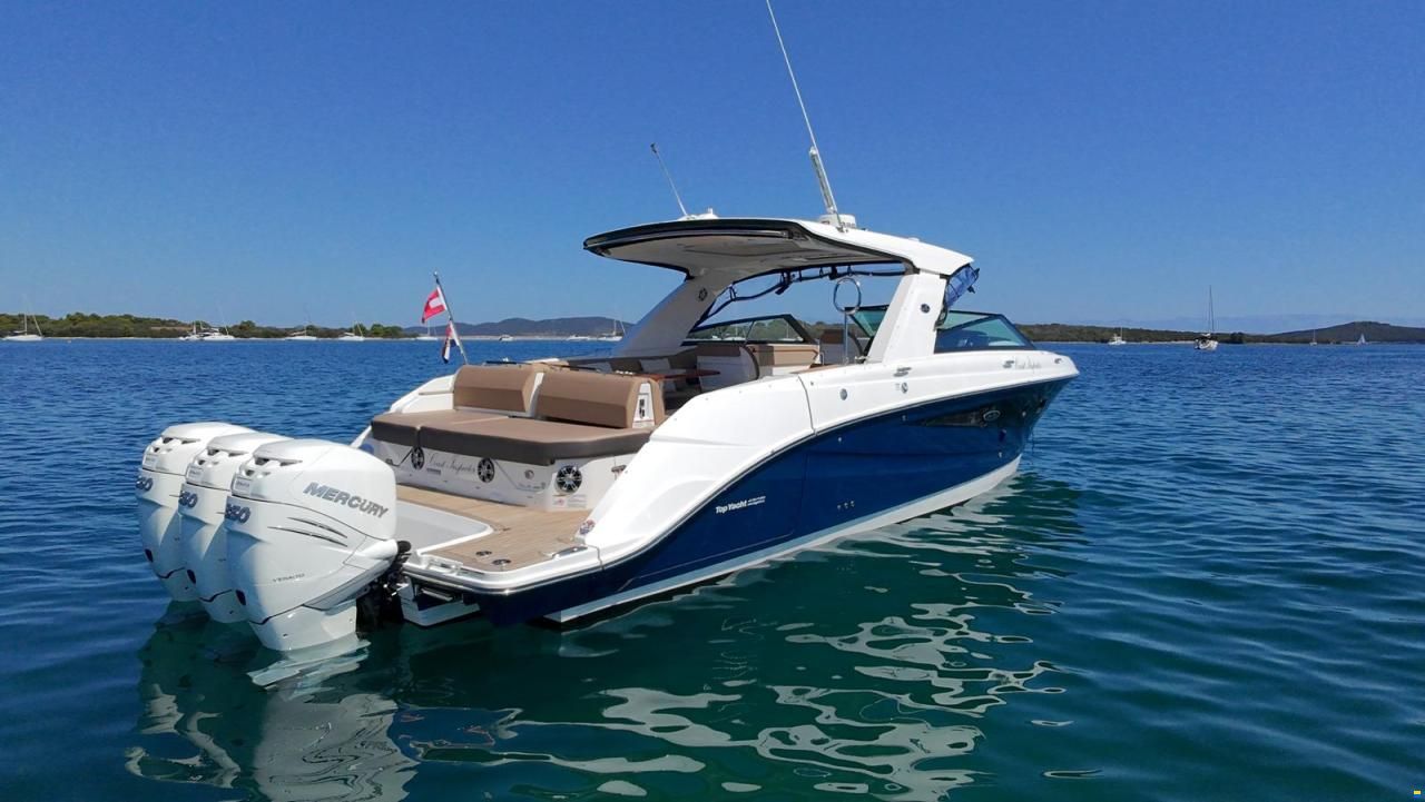 Sea Ray SLX 400 Outboard