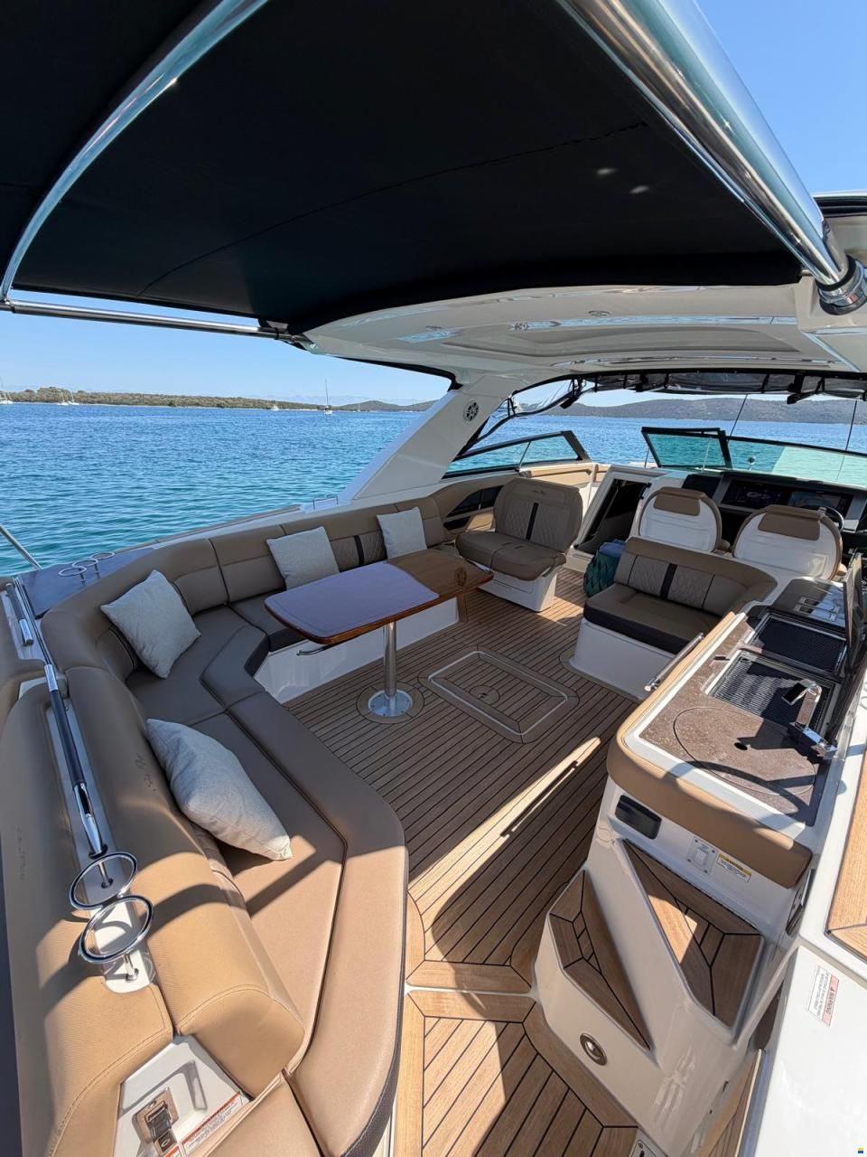 Sea Ray SLX 400 Outboard