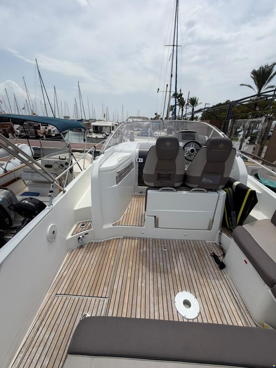 Jeanneau Cap Camarat 8.5 WA
