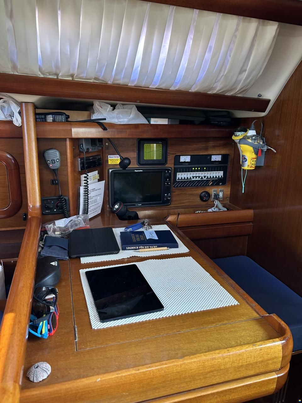 Grand Soleil 37