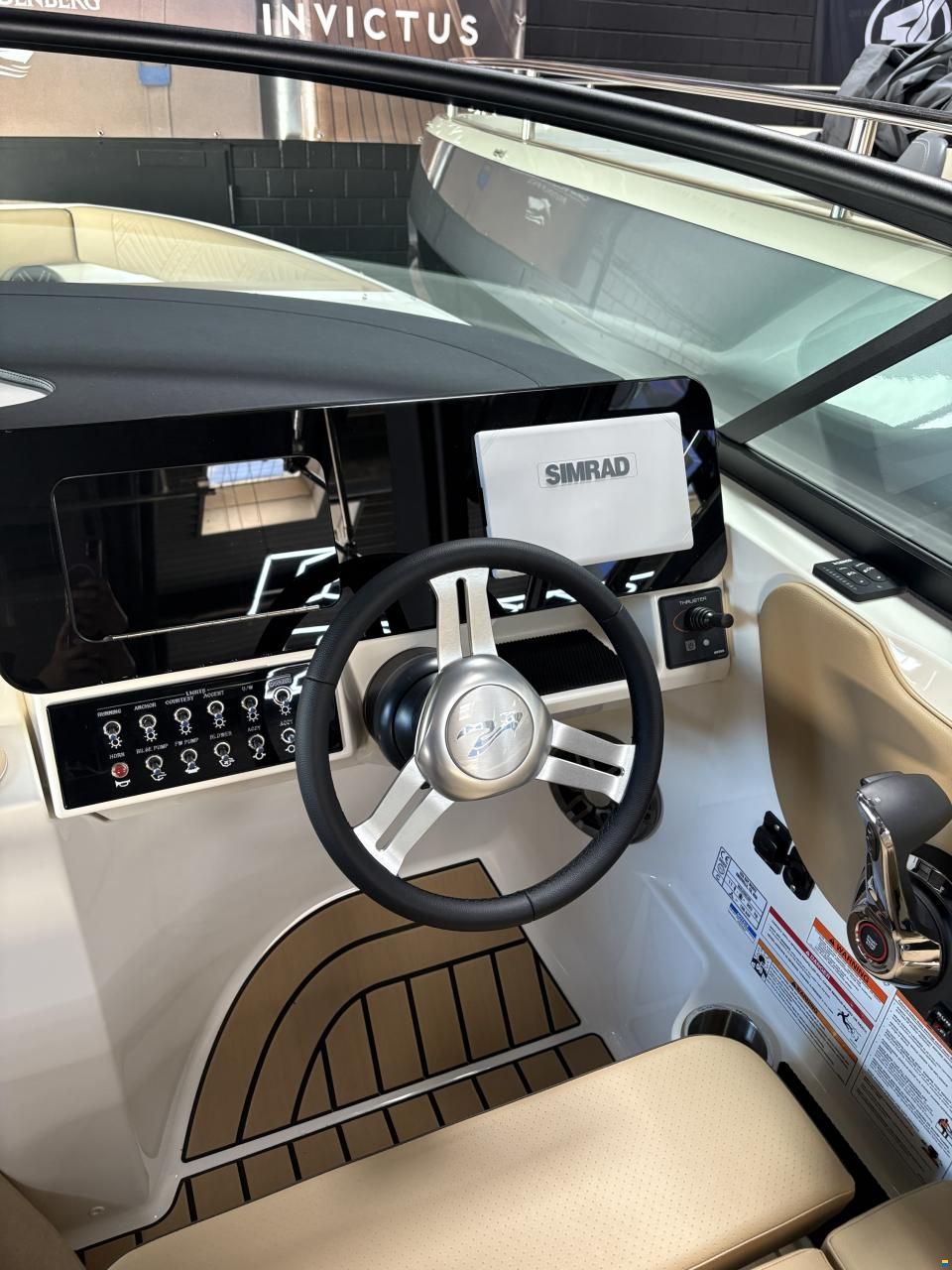 Sea Ray 230 SDX OE BR mit 1 x O.CT 250 PS Außenb
