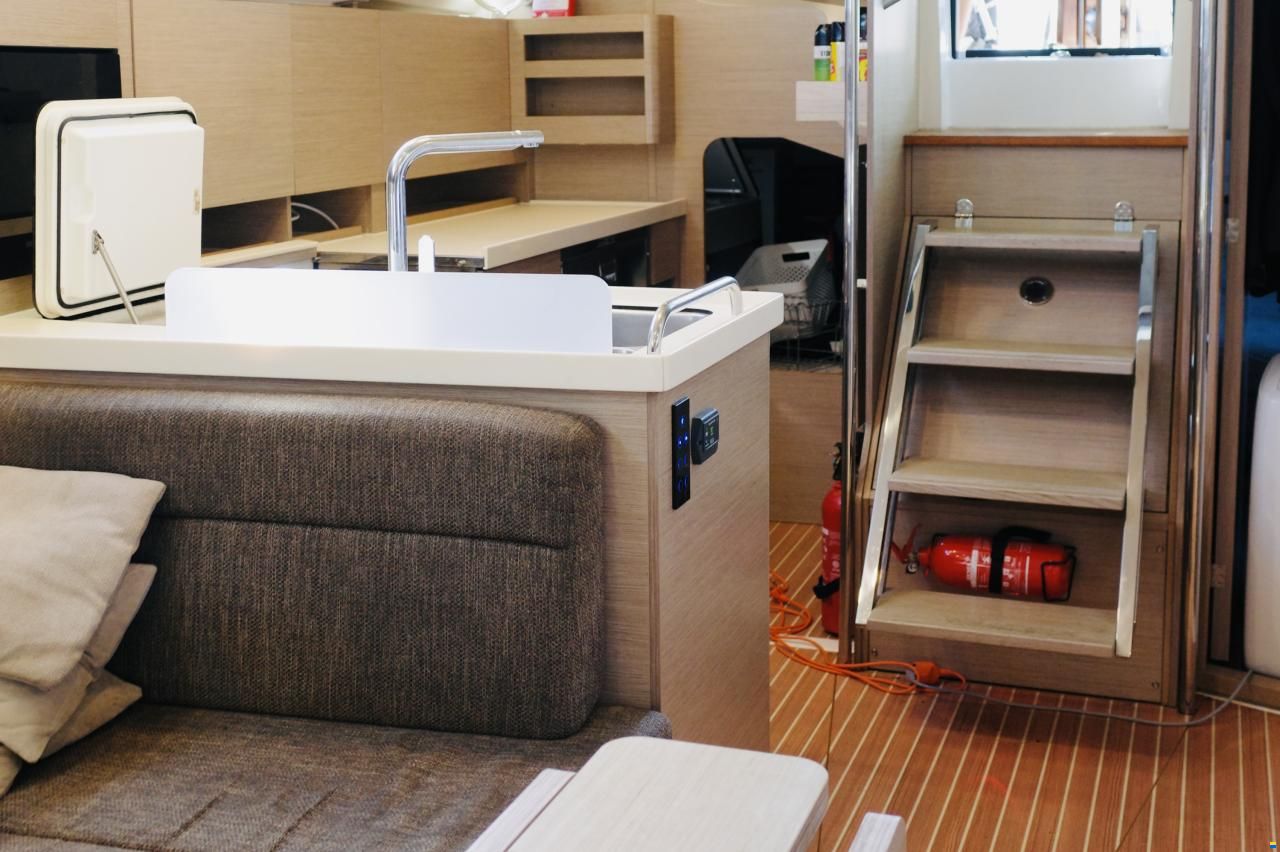 Hanse 418