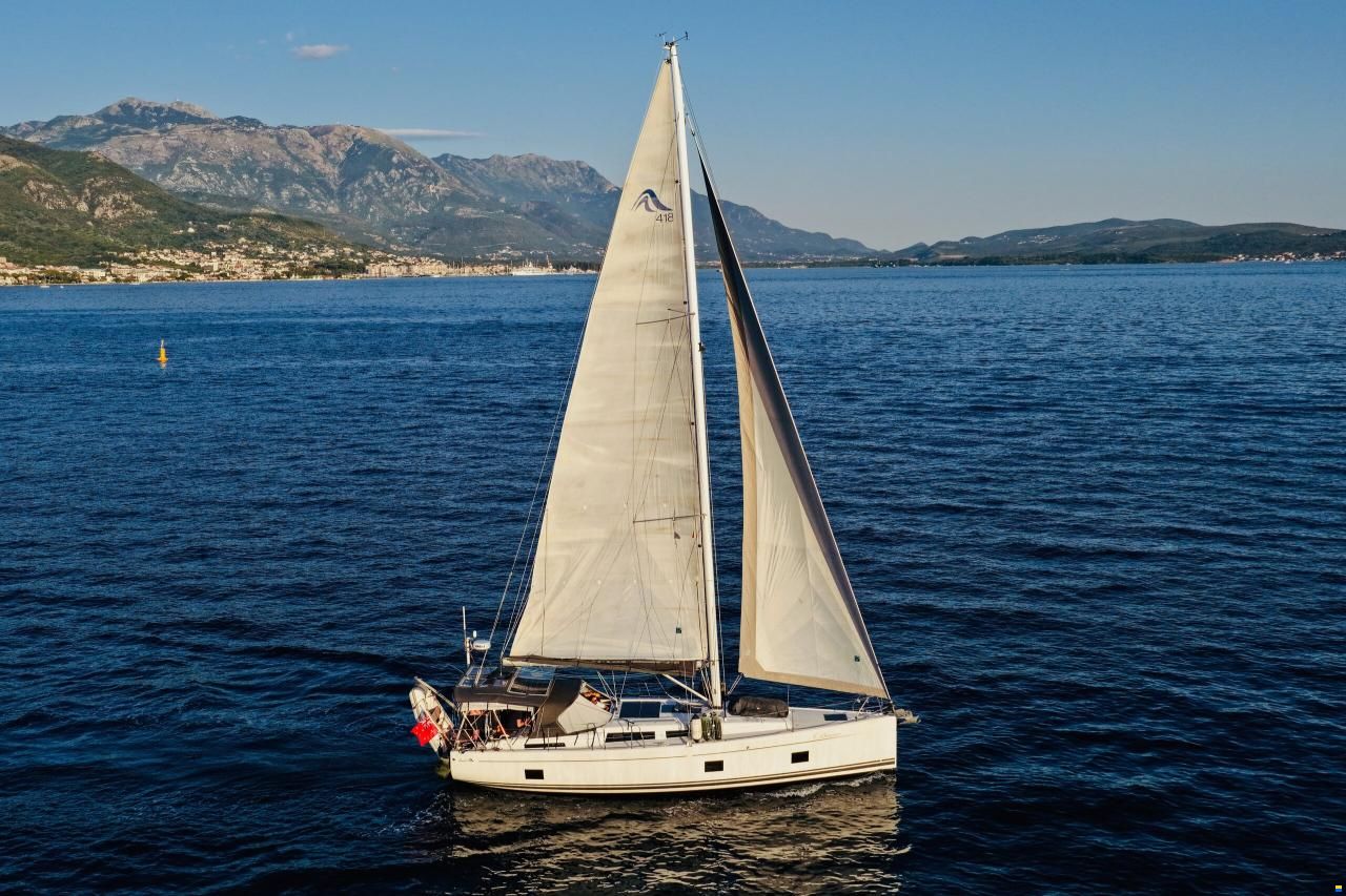 Hanse 418