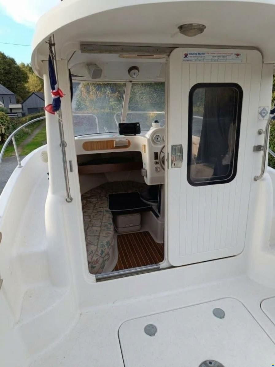 Quicksilver Pilothouse 580