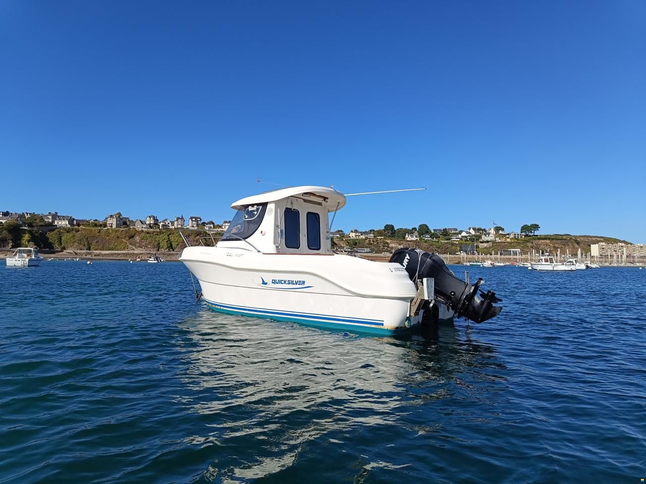 Quicksilver Pilothouse 580