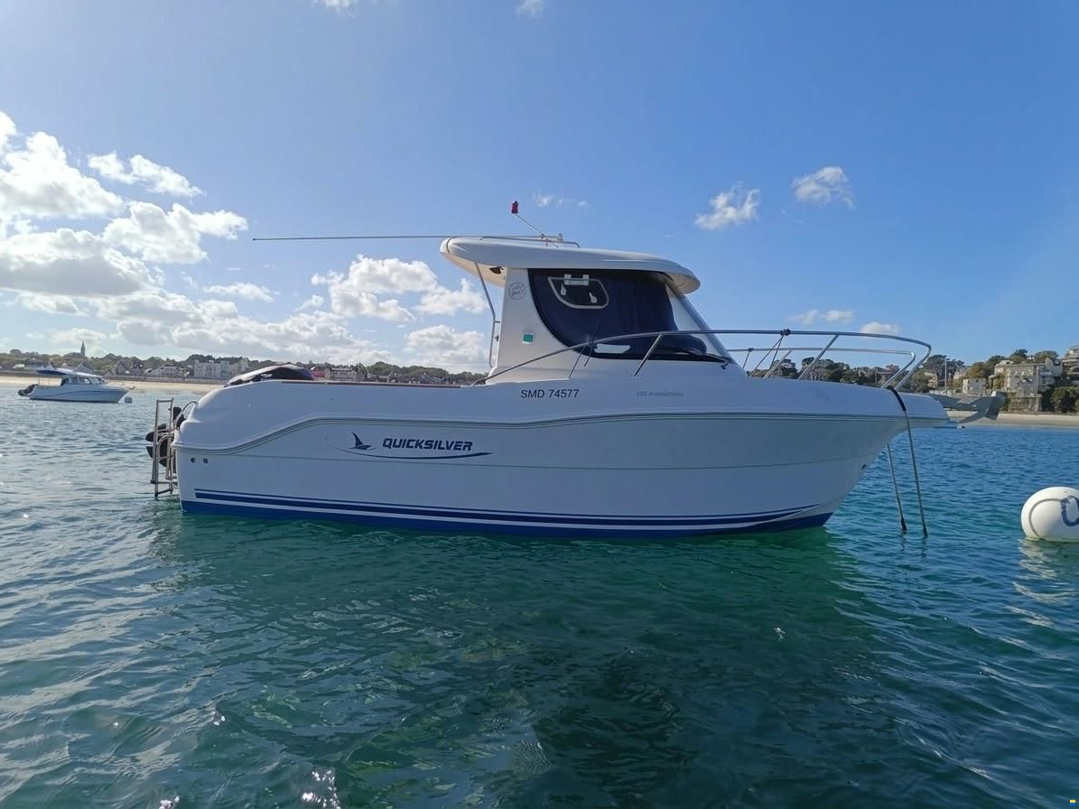Quicksilver Pilothouse 580