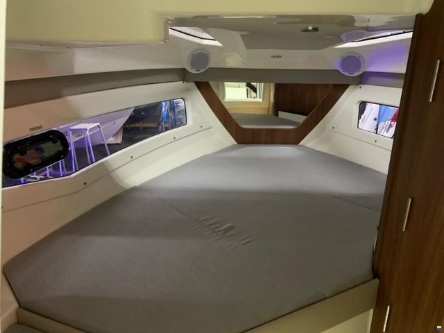 Quicksilver 755 Cruiser