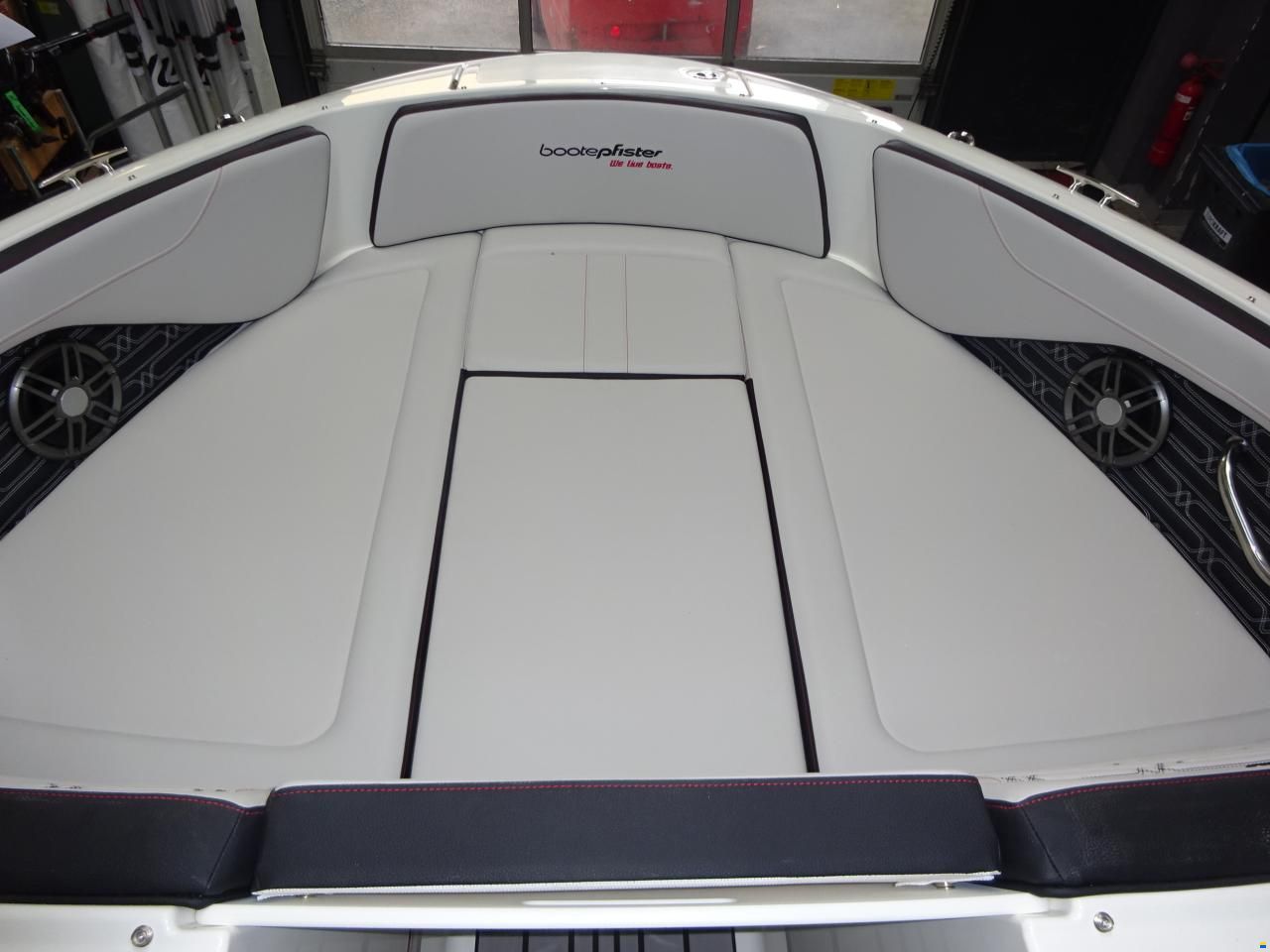Sea Ray 210 SPX