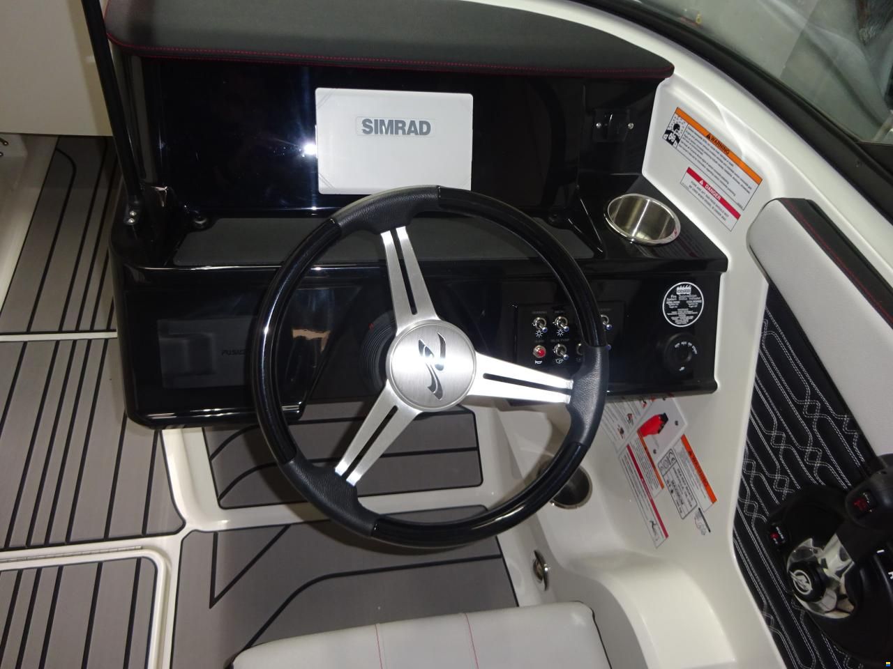 Sea Ray 210 SPX