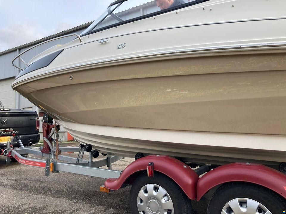 Bayliner VR5 Cuddy