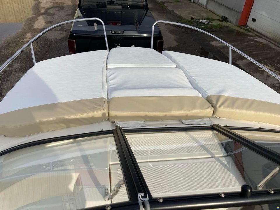 Bayliner VR5 Cuddy