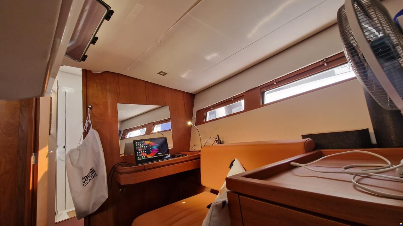 Wauquiez Pilot Saloon 48