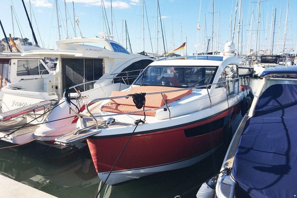 Sealine C330V