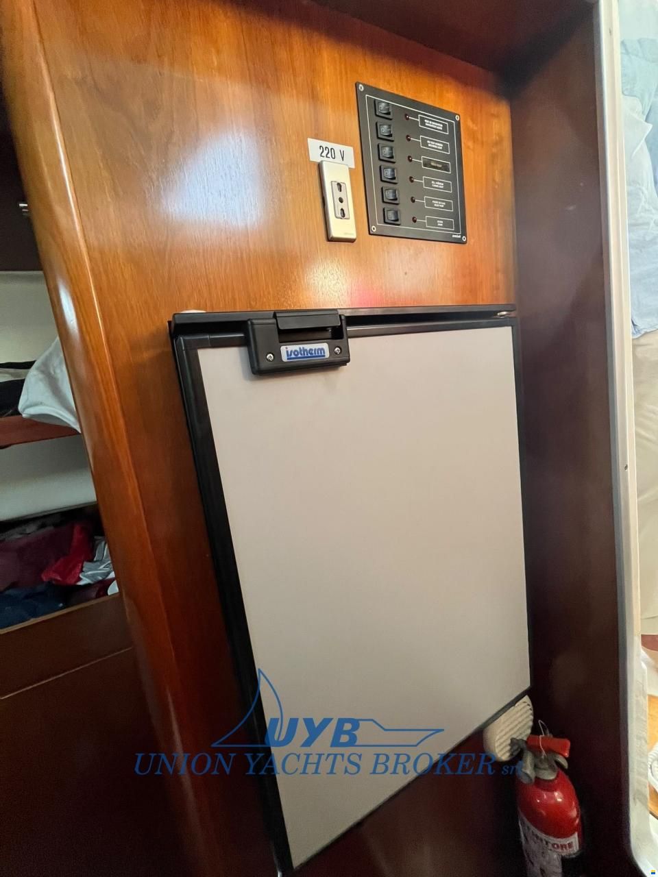 Beneteau Antares 760
