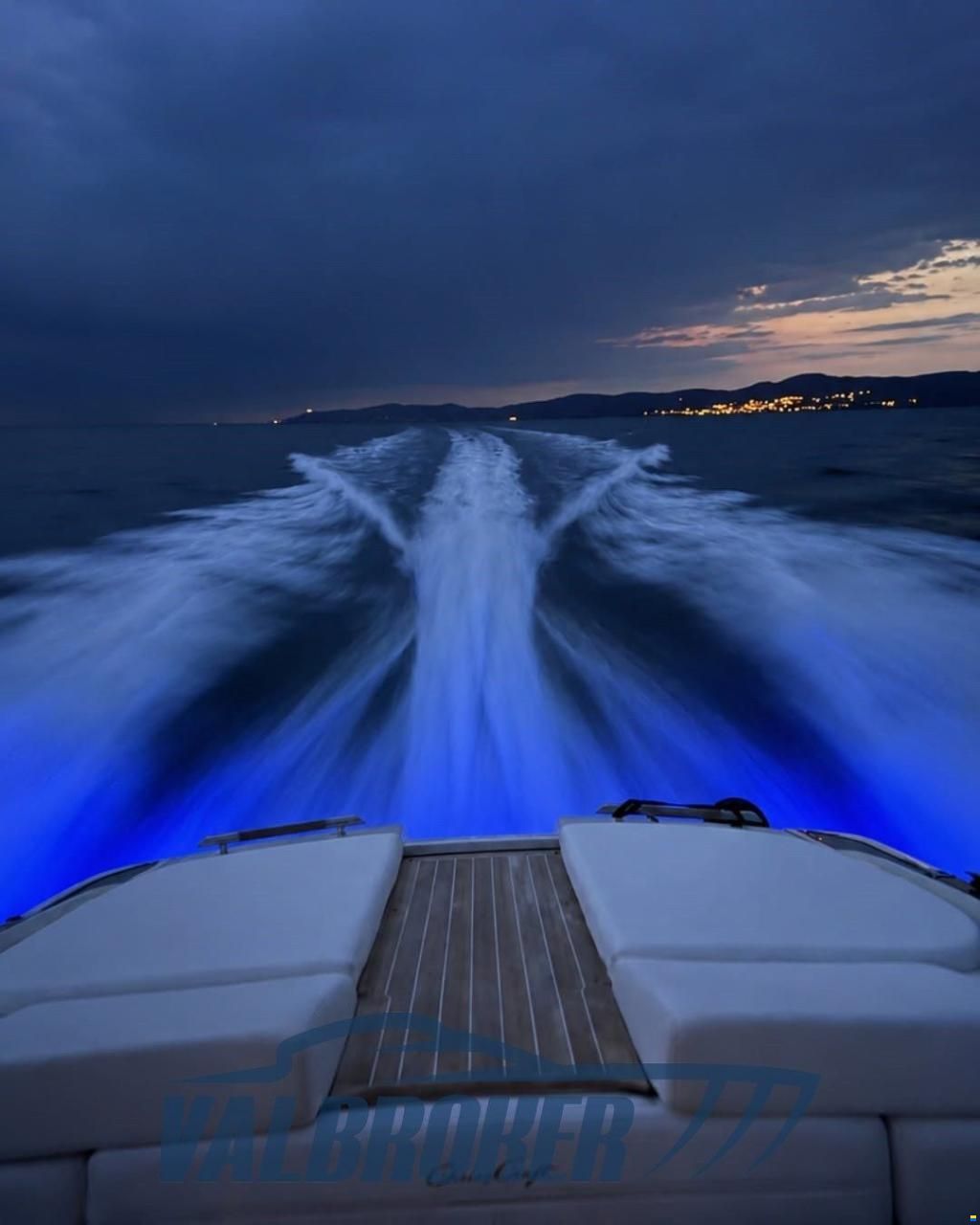 Chris Craft LAUNCH 32