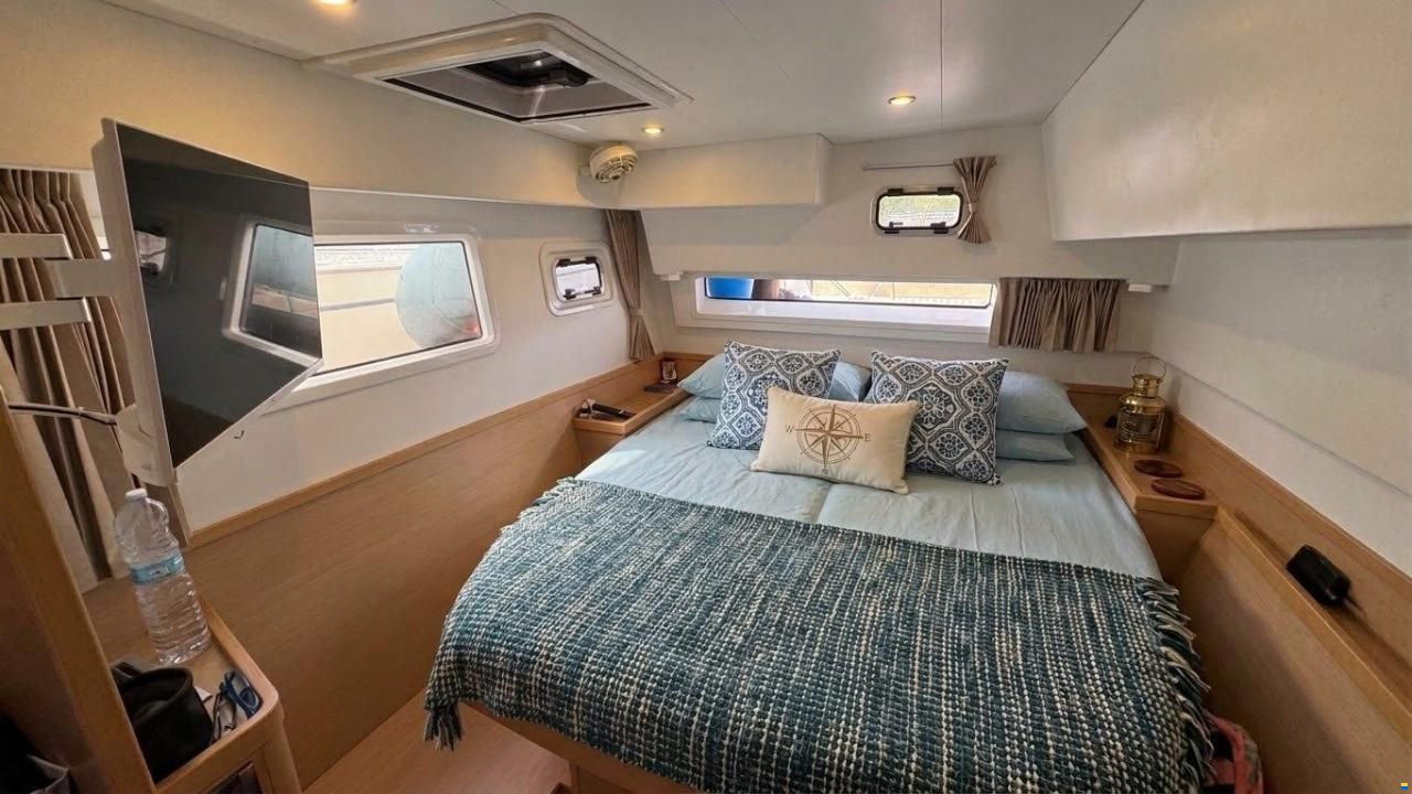 Lagoon 42