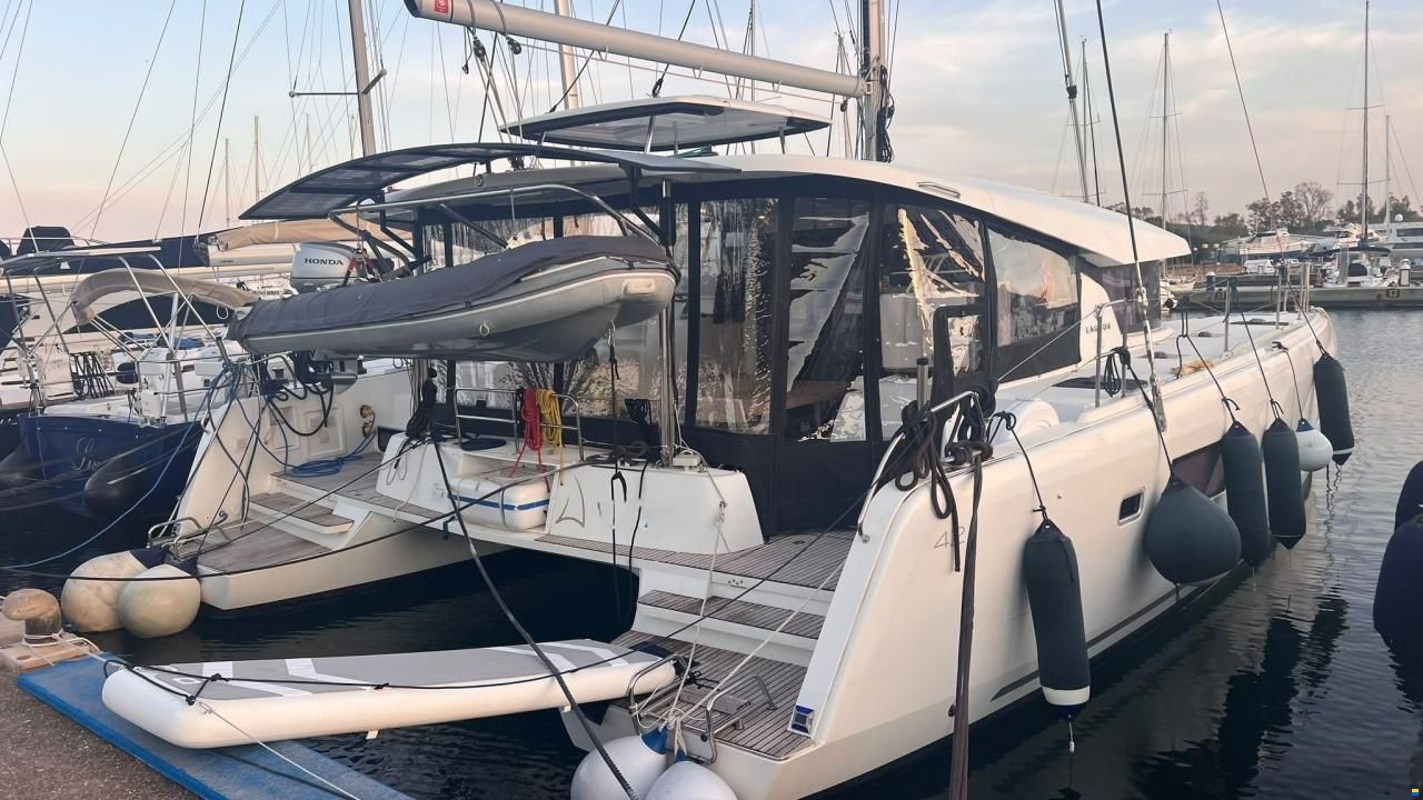 Lagoon 42