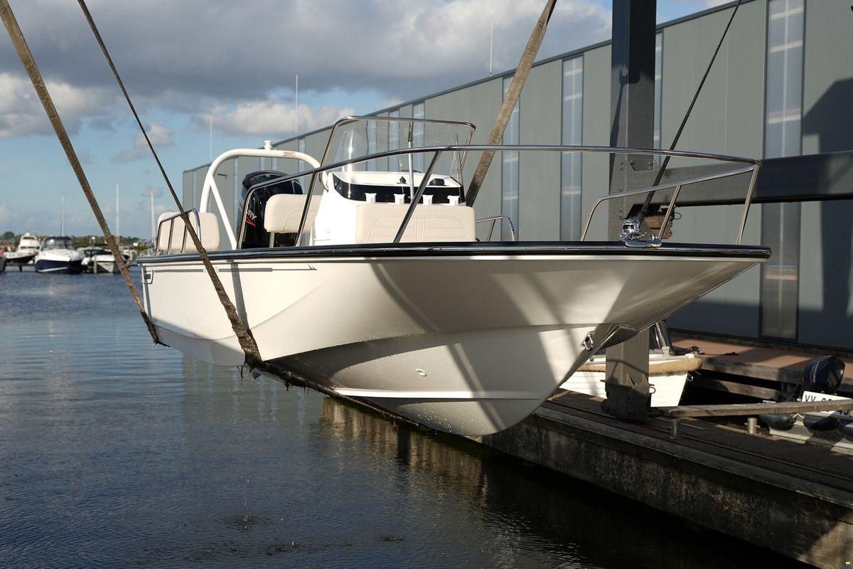 Boston Whaler 170 Montauk