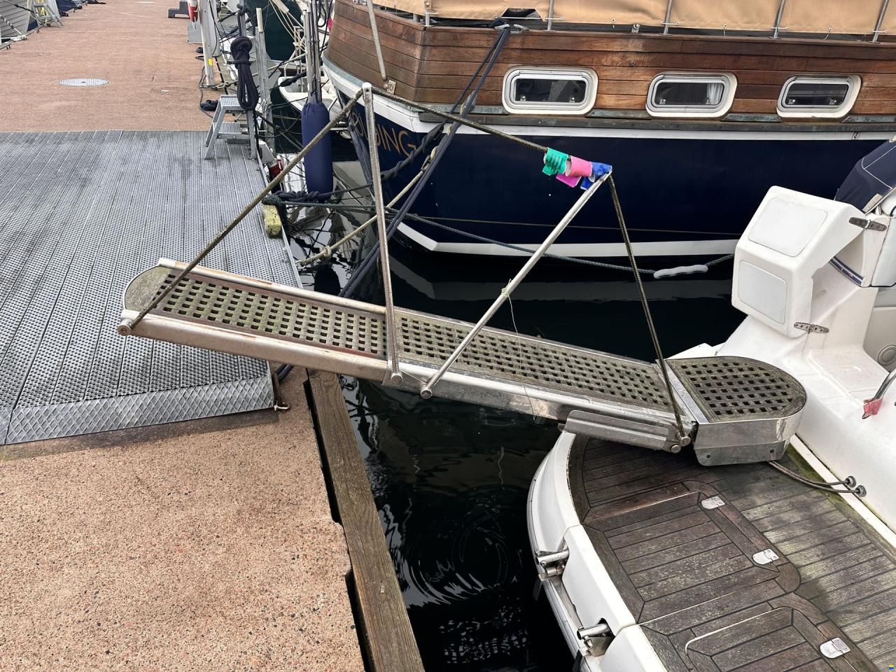 Sealine 360 F