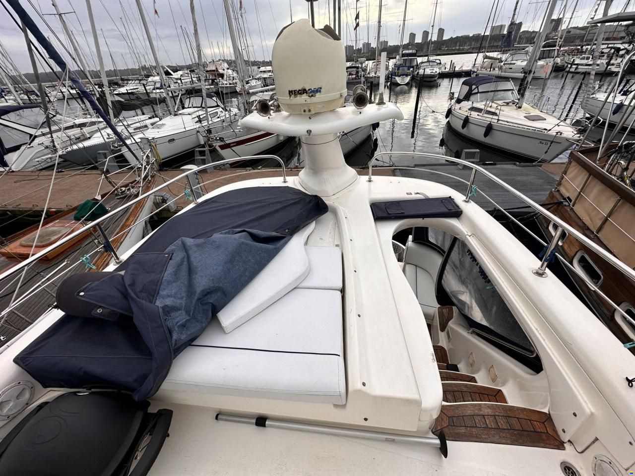 Sealine 360 F