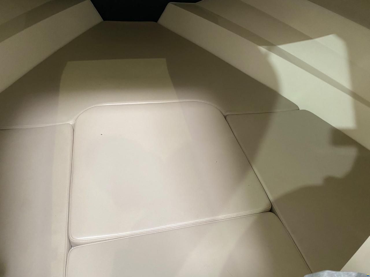 Quicksilver ACTIV 605 SUNDECK