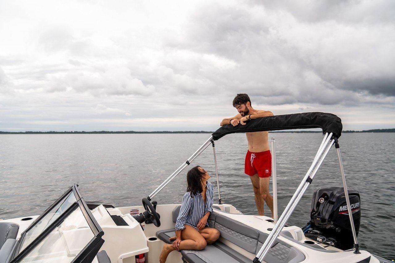 Bayliner ELEMENT M17