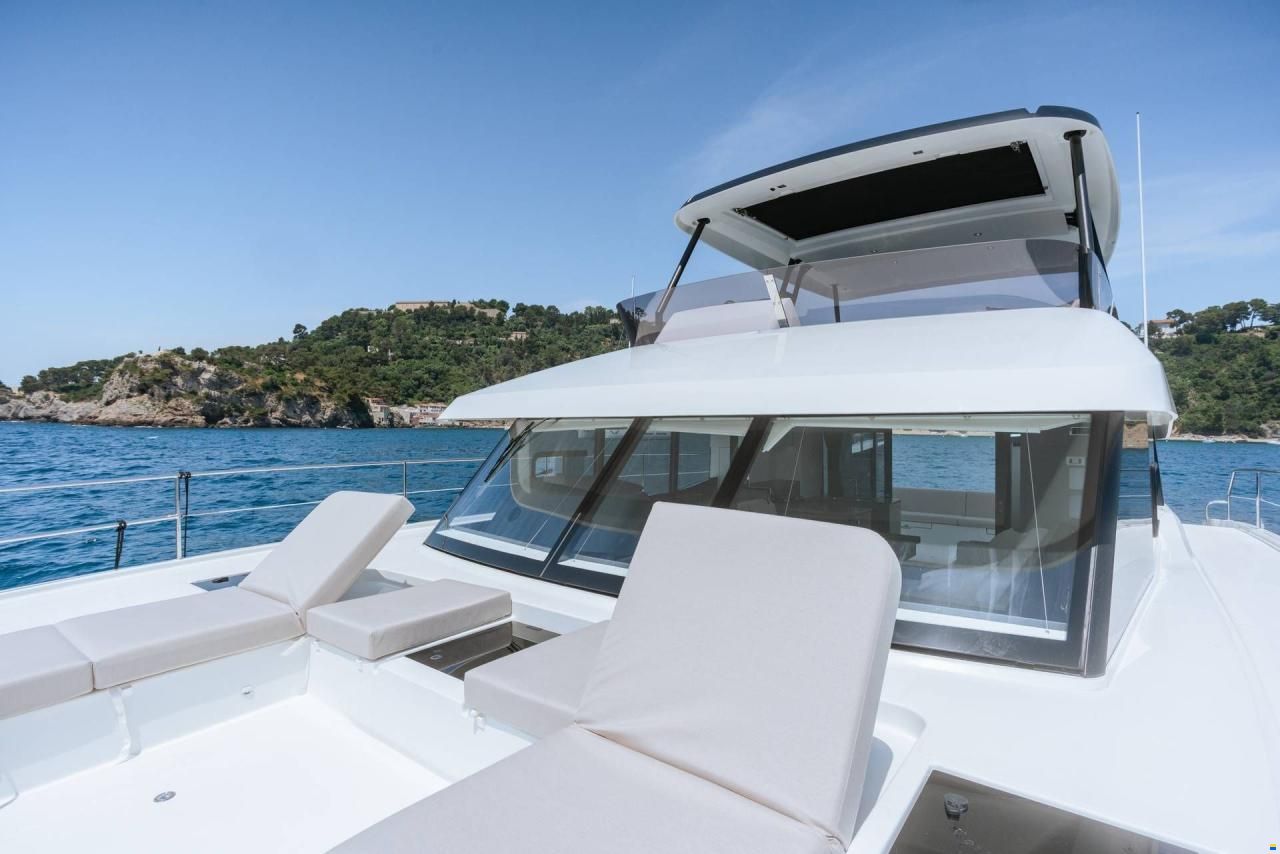 Fountaine-Pajot MY6