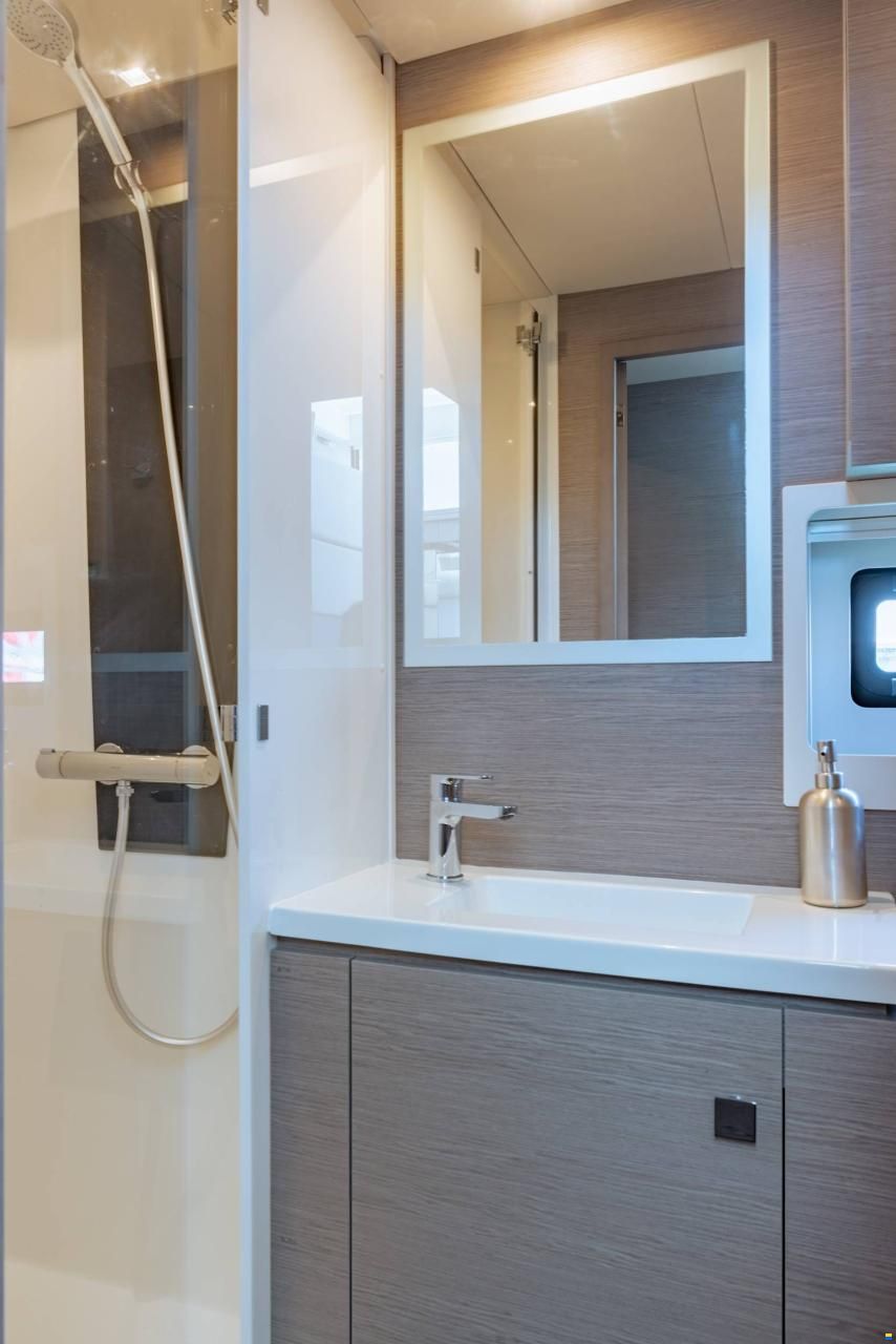 Fountaine-Pajot MY6