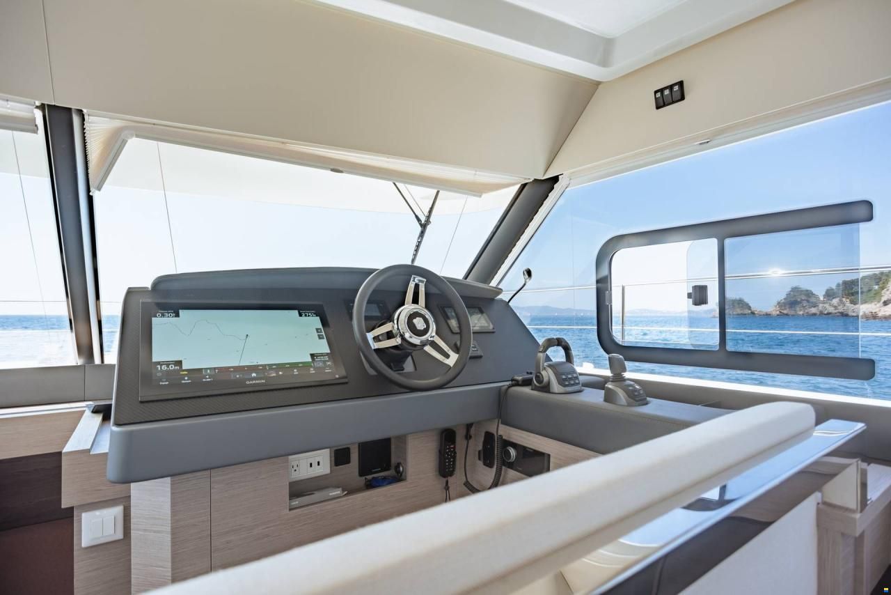 Fountaine-Pajot MY6