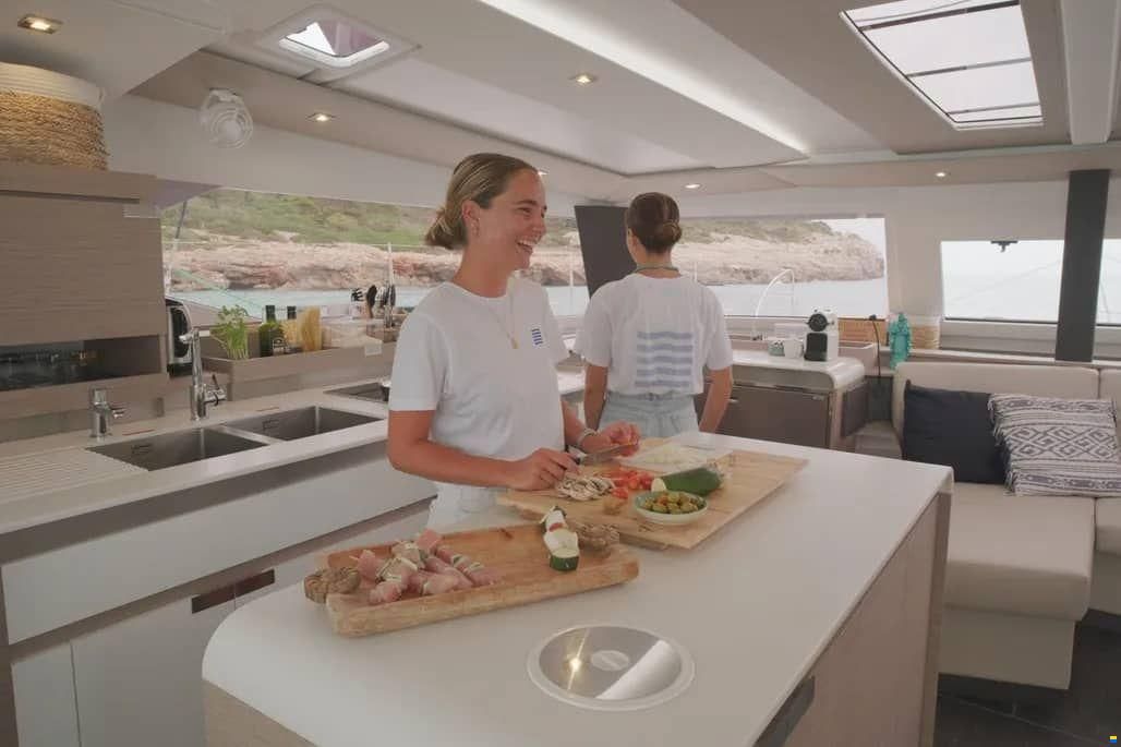 Fountaine-Pajot Aura 51