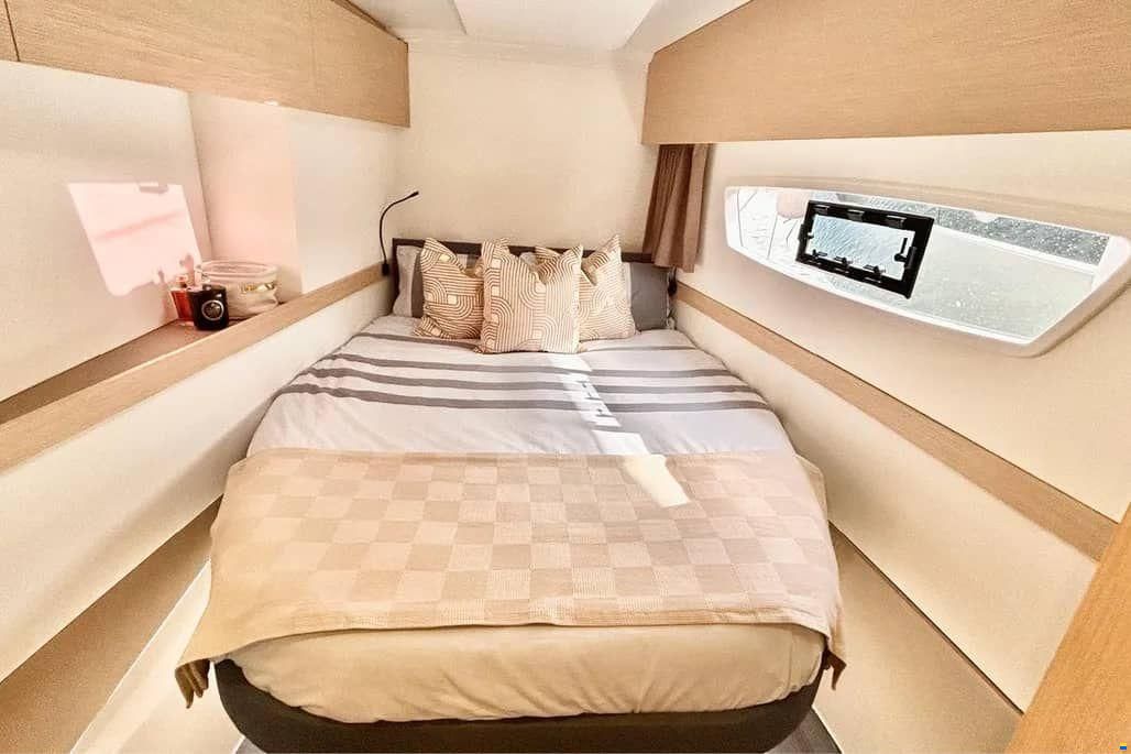 Fountaine-Pajot Astrea 42