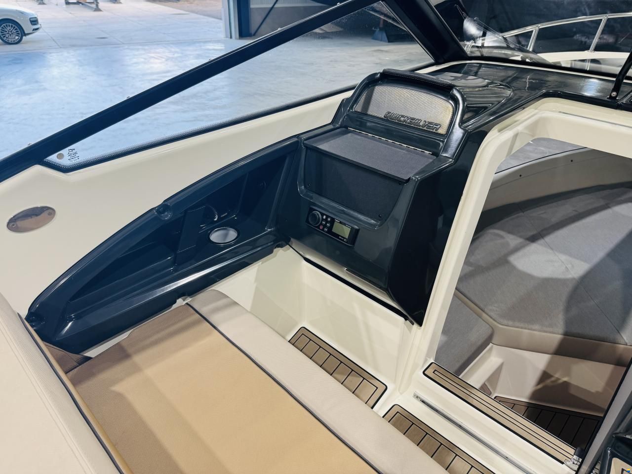 Quicksilver 755 Cruiser