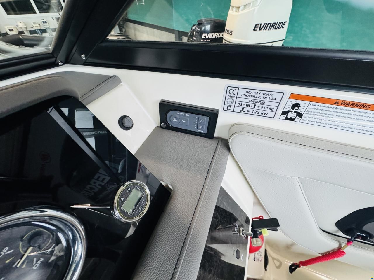 Sea Ray SPX 190 OB