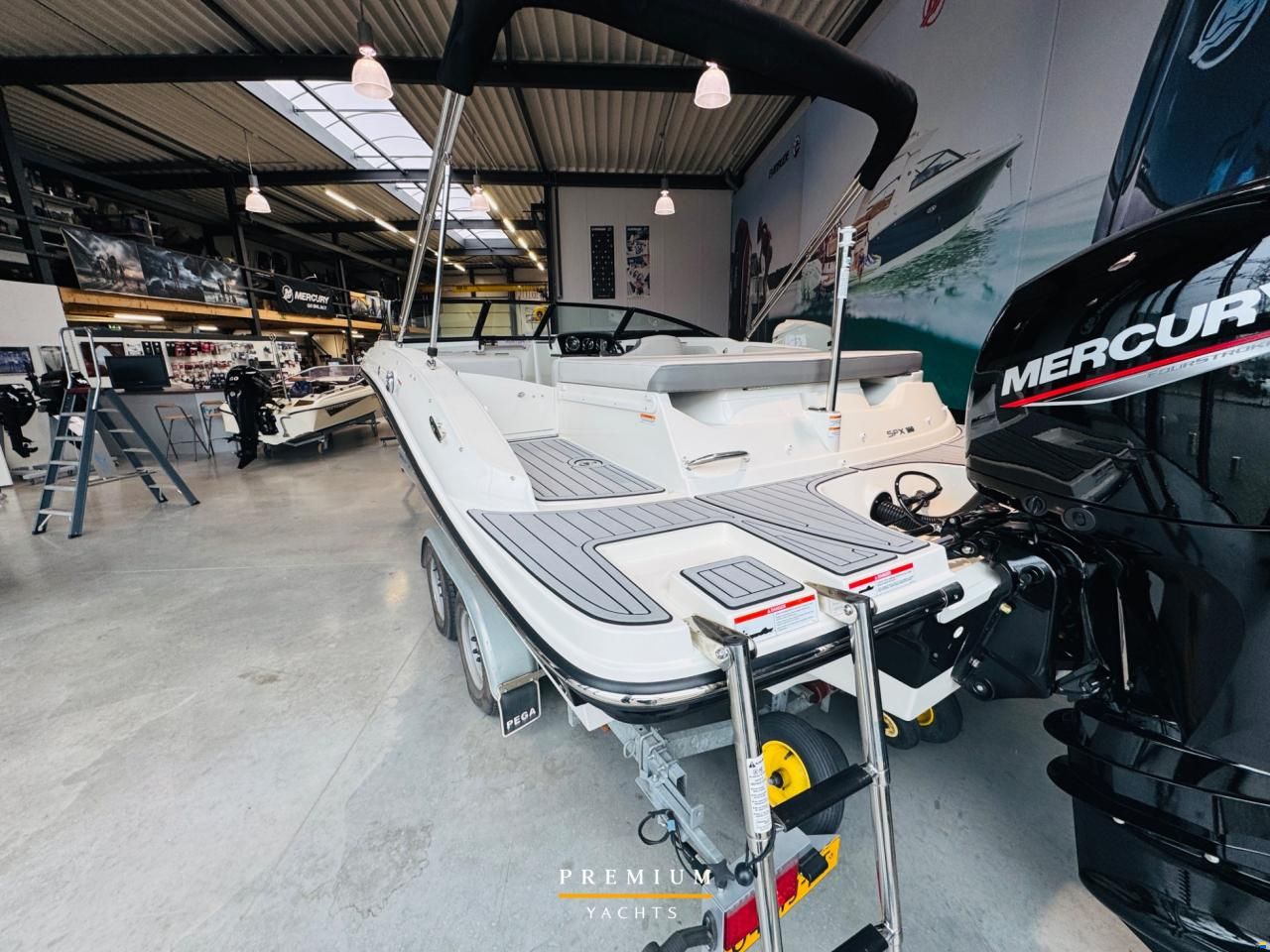 Sea Ray SPX 190 OB