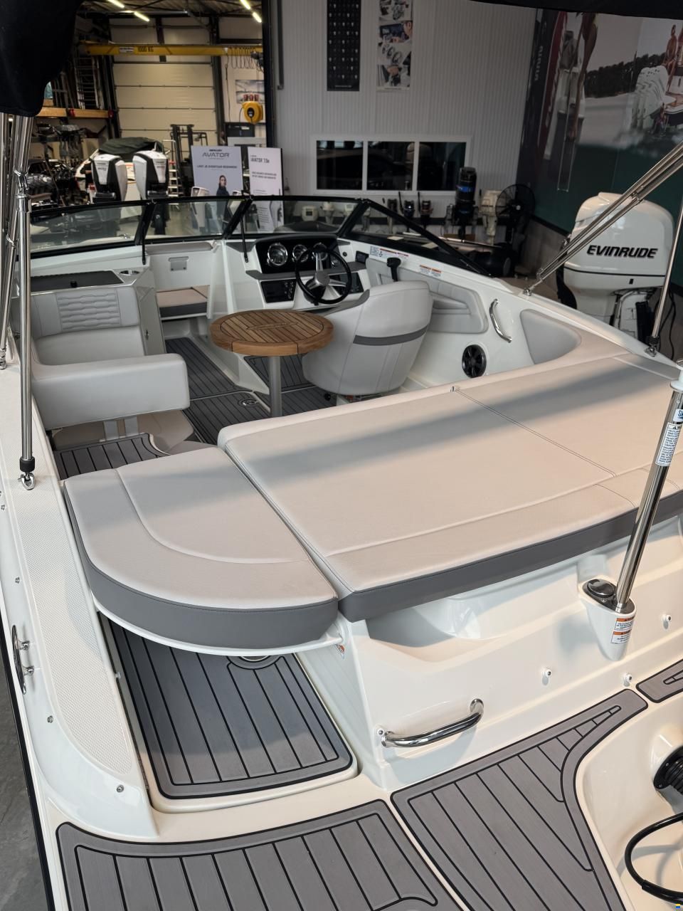 Sea Ray SPX 190 OB
