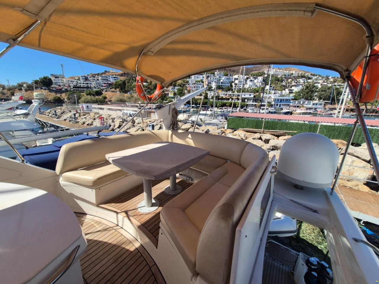 Sealine T60