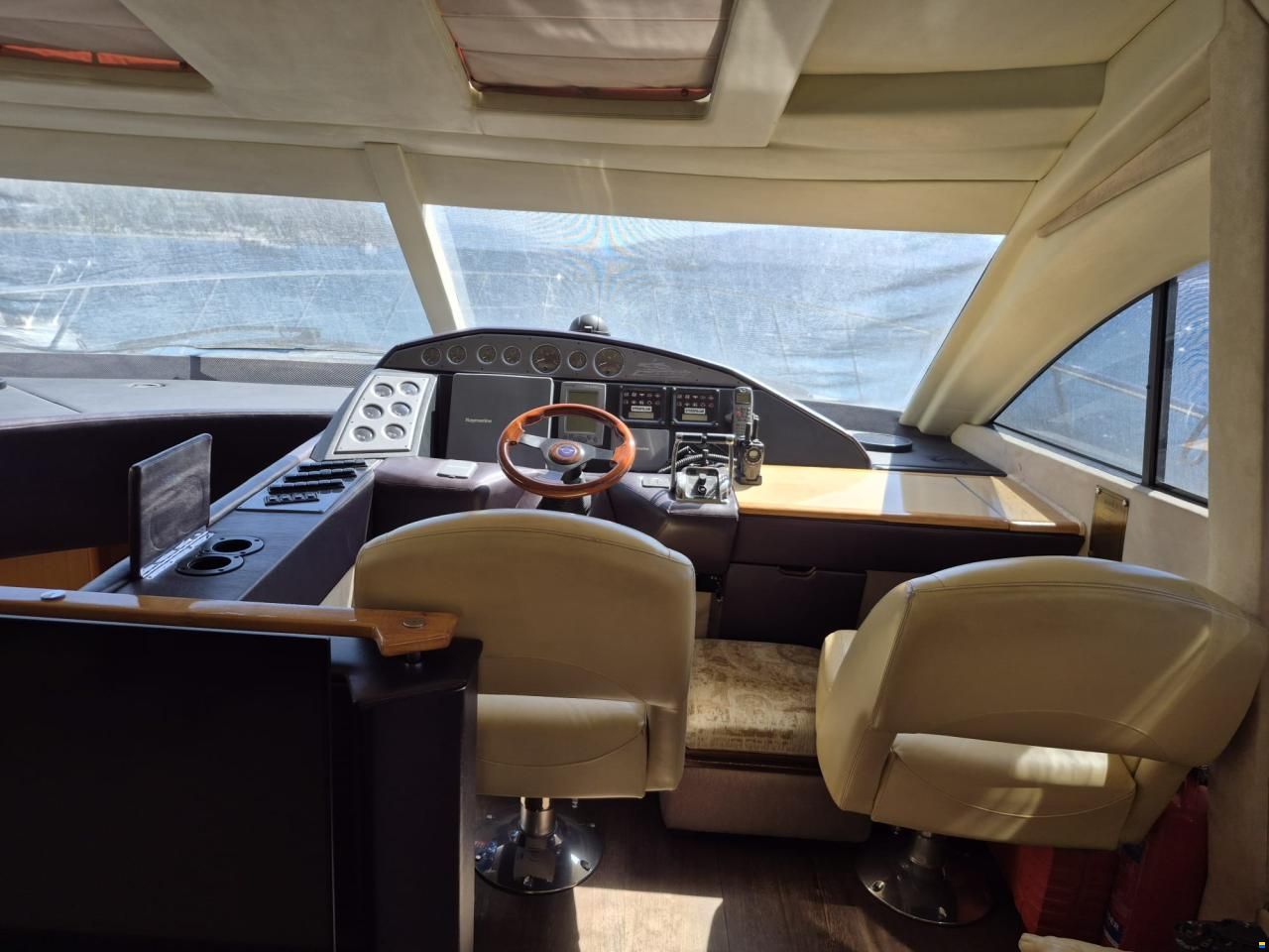 Sealine T60
