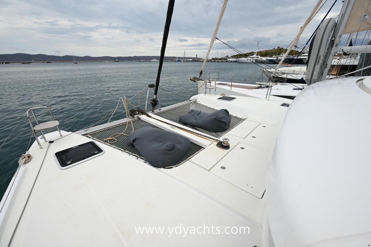 Lagoon 42
