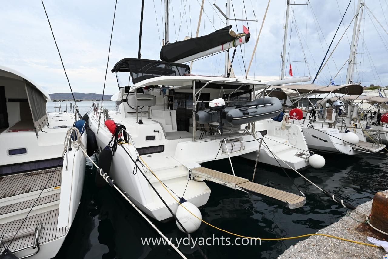 Lagoon 42