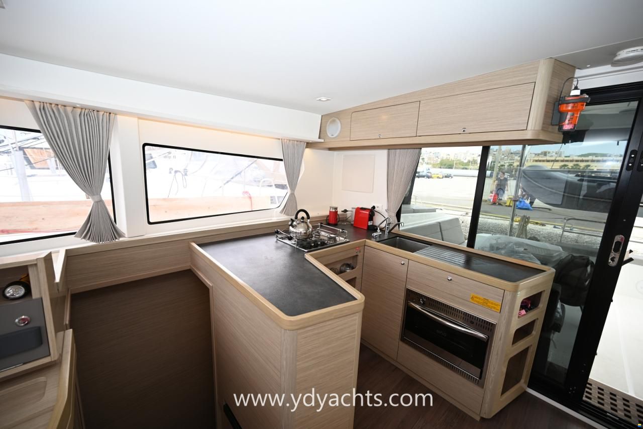 Lagoon 42